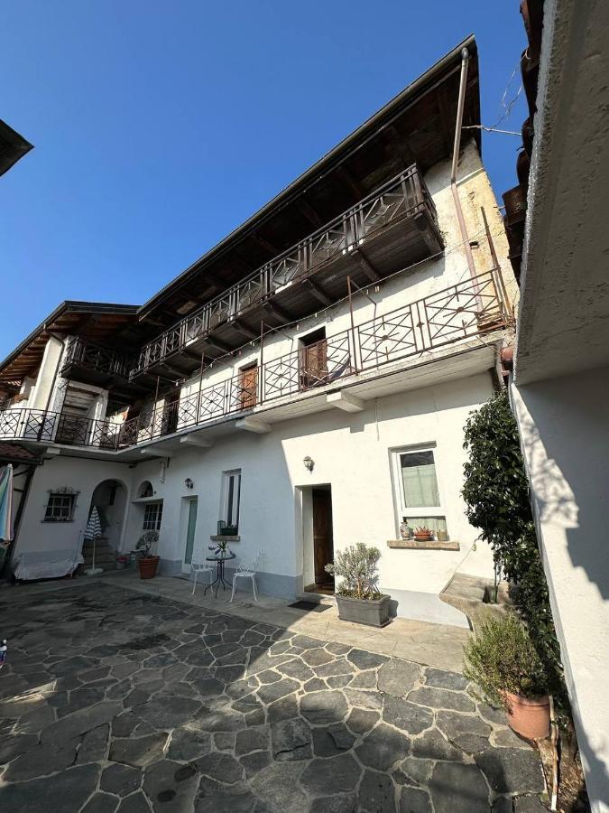 オメーニャCasa Sasso E Legnoアパートメント エクステリア 写真