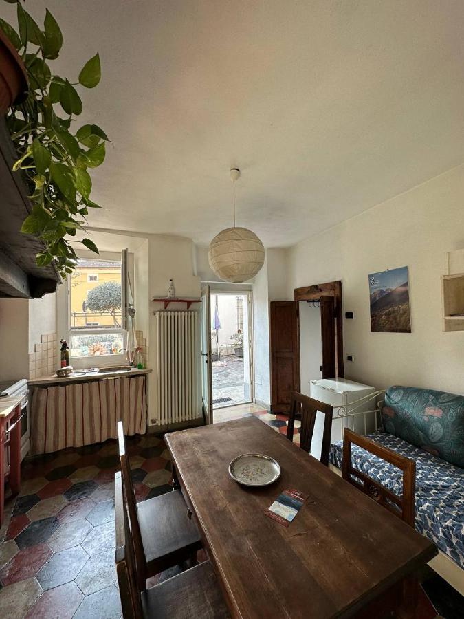 オメーニャCasa Sasso E Legnoアパートメント エクステリア 写真